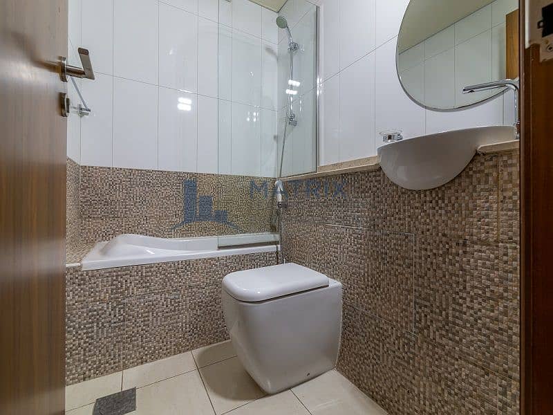 8 5D211297. jpg
