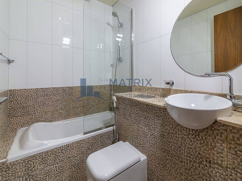 10 5D211299. jpg