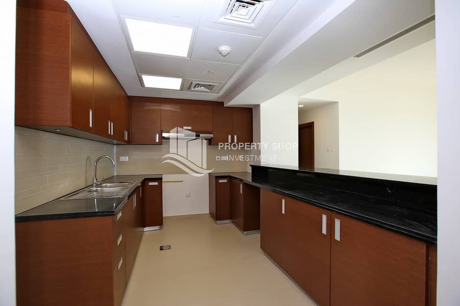11 3-br-apartment-al-reem-island-shams-abu-dhabi-gate-tower-2-kitchen-1. JPG