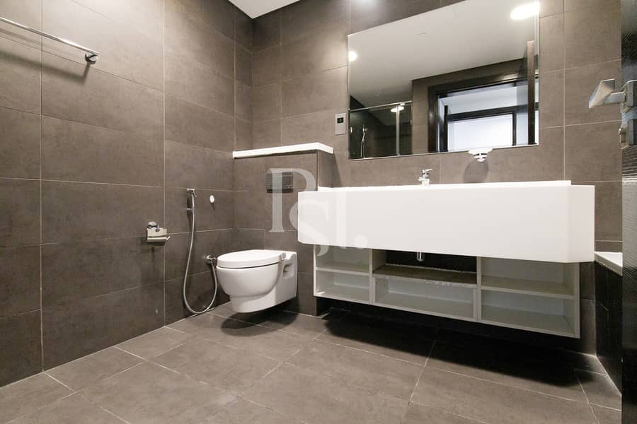 12 boardwalk-residences-al-reem-bathroom (4). jpg