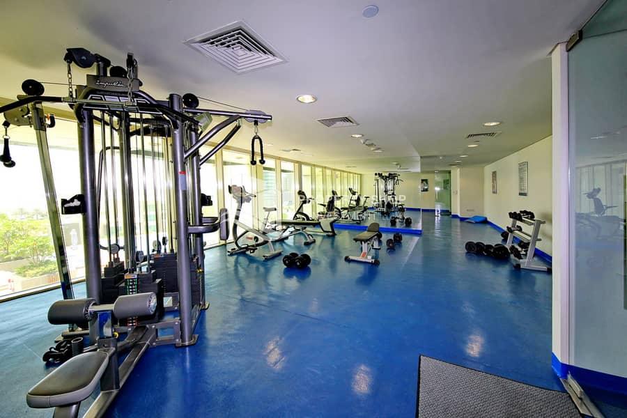 9 abu-dhabi-al-reem-island-marina-square-marina-blue-community-gym. JPG