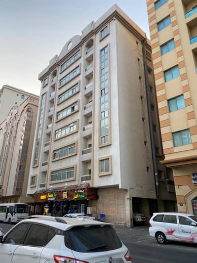 مبنی تجاري  للبيع في القاسمية، الشارقة - IMG-20250129-WA0004. jpg