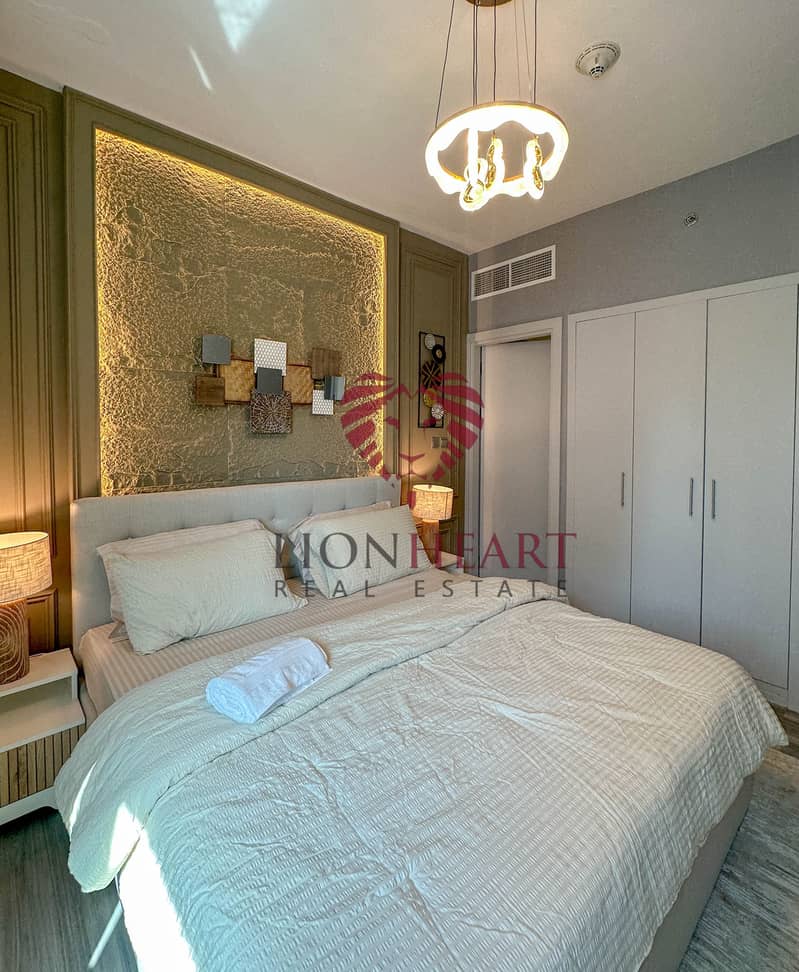 13 bedroom. jpg