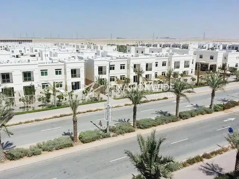 Awesome Townhouse | Top Layout | Full Facilities Awesome Townhouse | Top Layout | Full Facilities