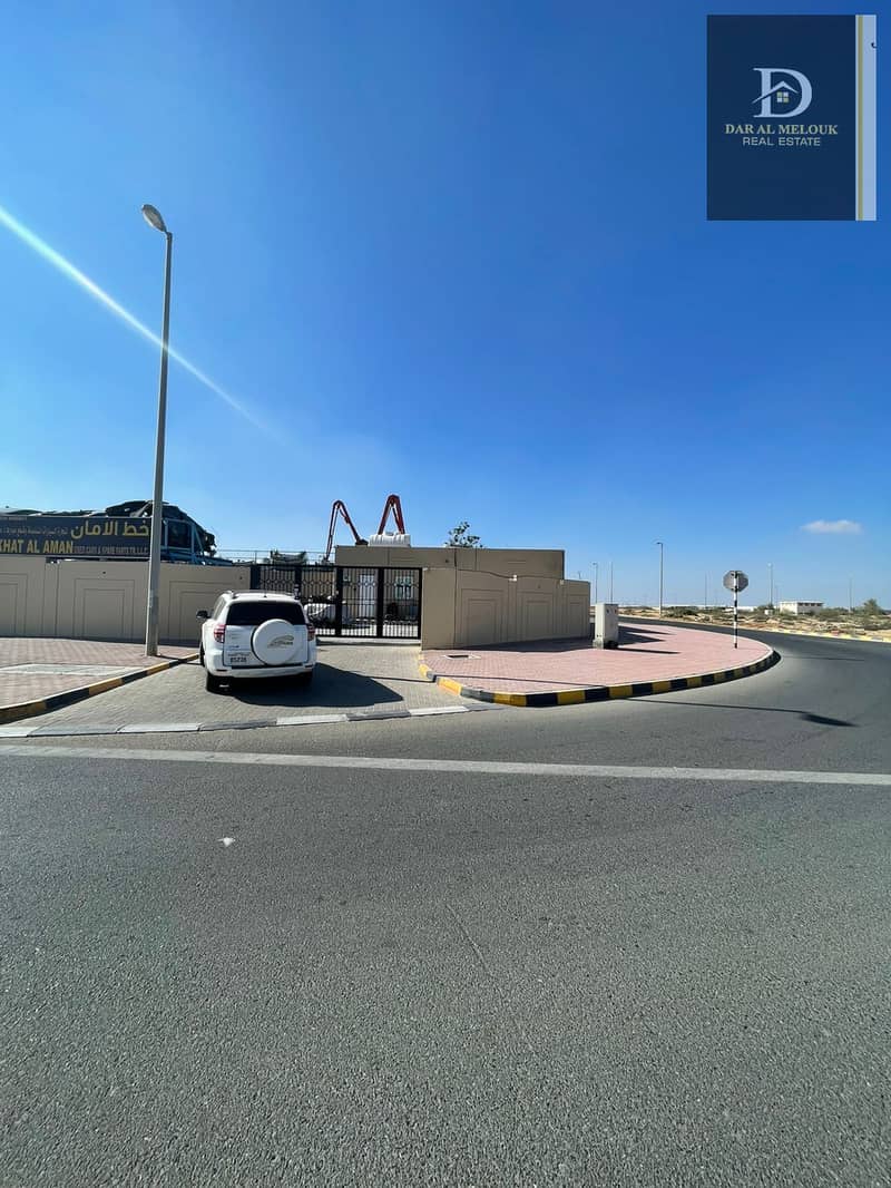 4 مدينه الامارات الصنا. jpeg