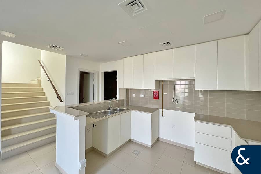 Exclusive | Single Row | Landscaped Garden - Image 6