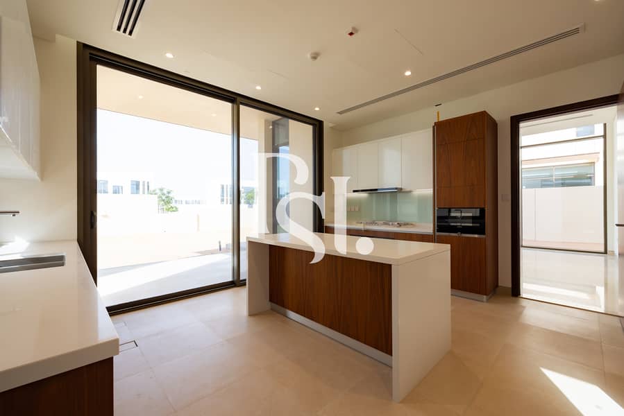 7 5brm-villa-al-jubail-island-abu-dhabi-16. jpg
