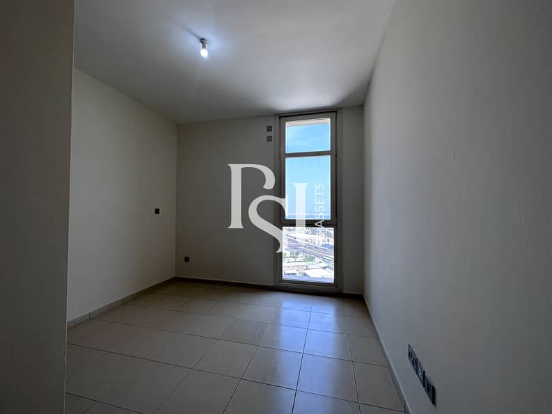 6 Mangrove. Abu Dhabi. Reem. Sea . bEACH . pARKING. Closed Kitchen (1). jpg
