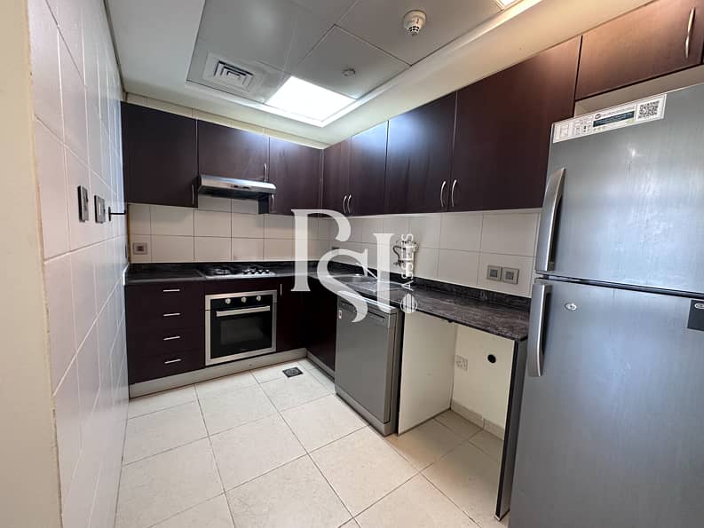 9 Mangrove. Abu Dhabi. Reem. Sea . bEACH . pARKING. Closed Kitchen (5). jpg