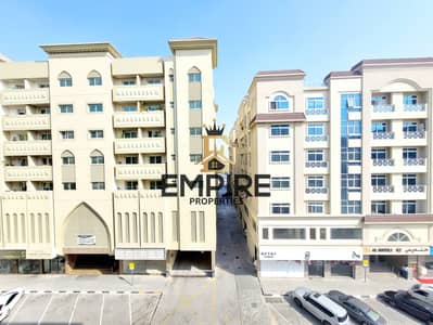 Near park ,near to Mosque, near to safary mall