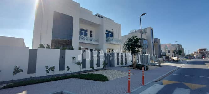 Burj Khalifa views | Private Pool | Spacious Plot