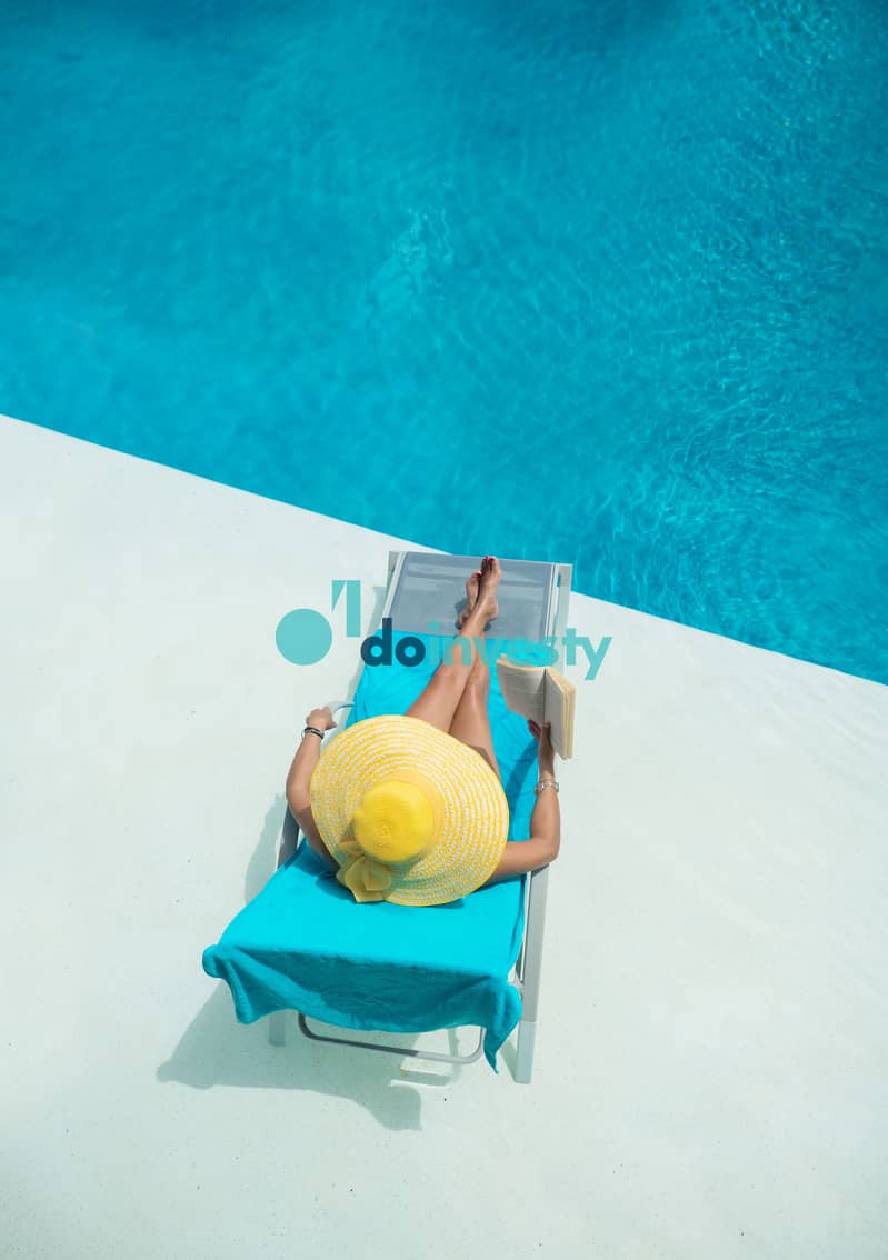 13 top-view-of-a-girl-in-the-pool-2021-09-01-07-31-32-utc. jpg