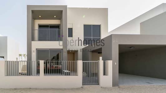 Luxurious 5 Bedroom Villa near Pool & Park Luxurious 5 Bedroom Villa near Pool & Park