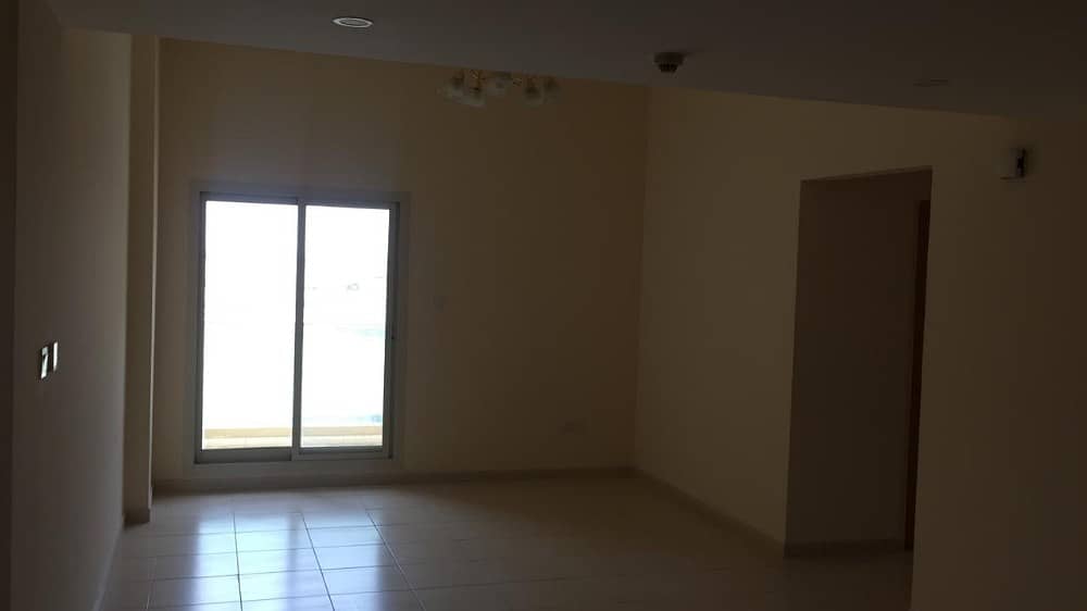 شقة في أبراج سكاي كورتس دبي لاند 2 غرف 52000 درهم - 4020509