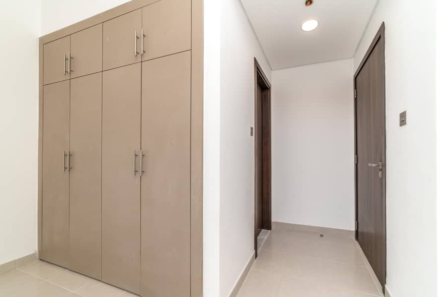 11 7R200806. jpg