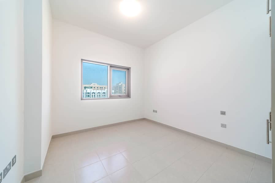 6 R7301524-Edit. jpg