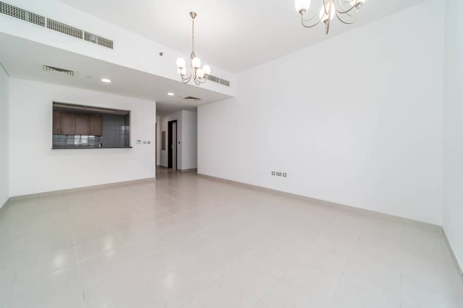 9 R7301508-Edit. jpg