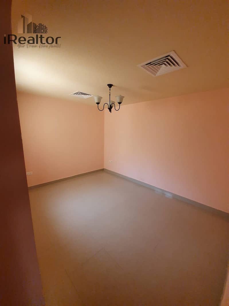 6 da696cd3-5ee4-496f-8975-bed2dcb1b152. jpg