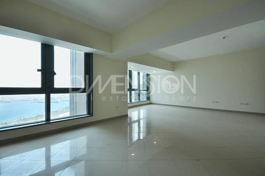 Stunning Three Bedroom Apartment with Sea View!