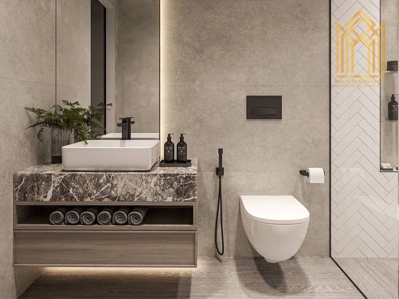 8 toilet area. jpg