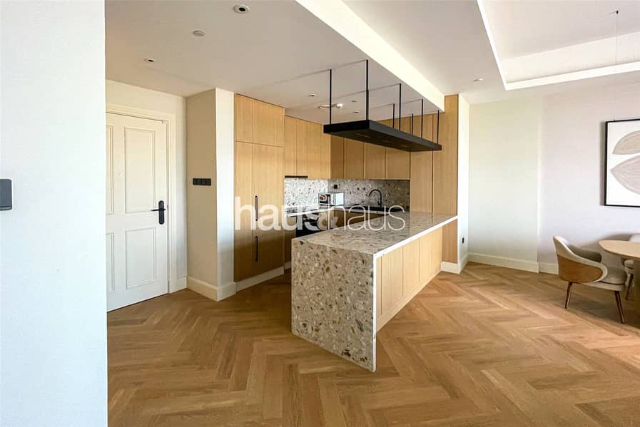 Large Balcony | Burj views | Furnished - Image 6