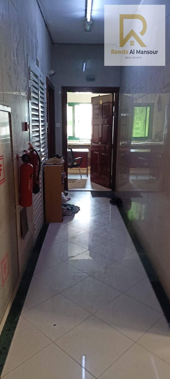 10 10e38c4c-bf81-4209-9b87-48c8702efcc0. jpg