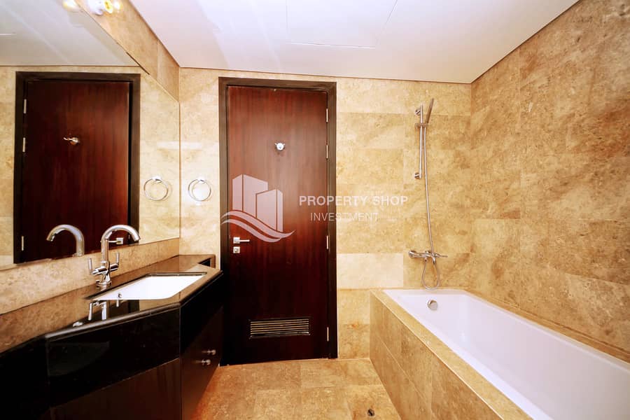 9 1-bedroom-apartment-al-reem-island-marina-square-ocean-terrace-bathroom-1. JPG