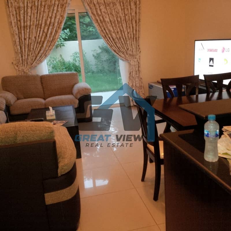 14 Living Room. jpg