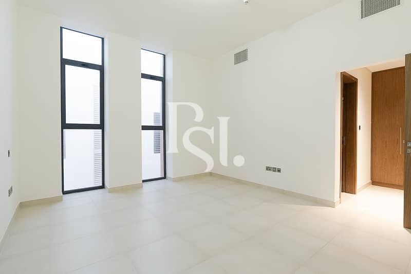 7 west-yas-abu-dhabi-yas-island-bedroom (6). JPG