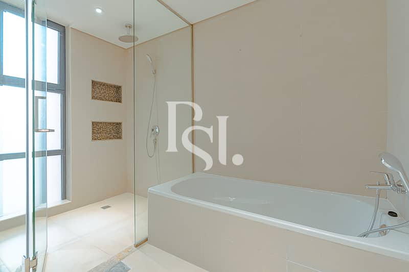 11 west-yas-abu-dhabi-yas-island-bathroom (7). JPG
