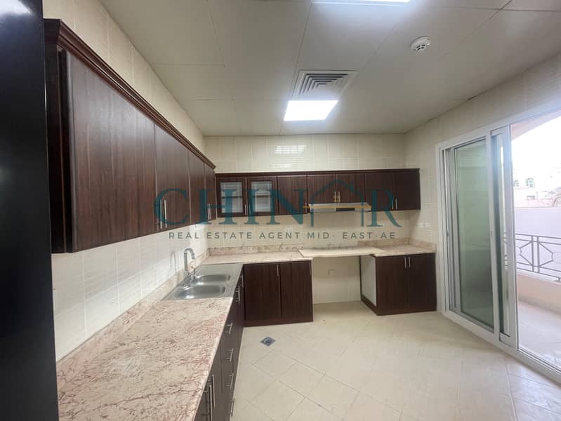 12 6ea36aac-f199-40d9-8e3d-2bd26bc474ea. jpg