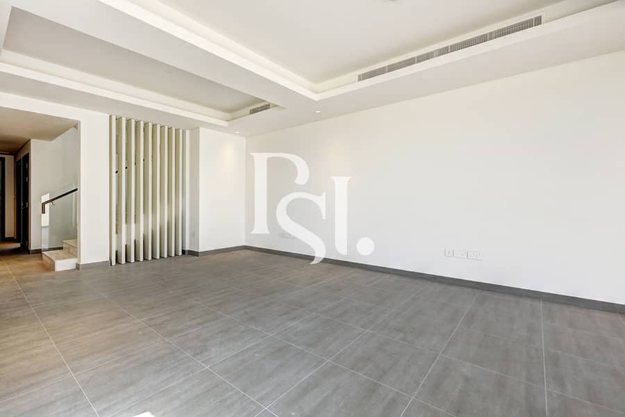 7 3-bedroom-yas-acres-th-361-3y-living-area-. jpg