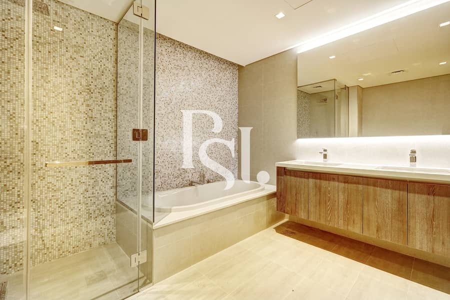 8 3-bedroom-yas-acres-th-361-3ymaster-bathroom-. jpg