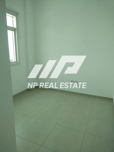 2 Bedroom Flat for Sale in Al Ghadeer, Abu Dhabi - 6e0b7f9e-852d-4de7-b3fc-a092a40c41f5. jpg