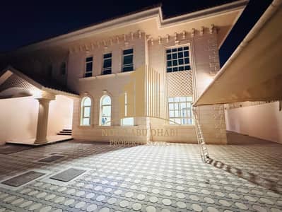 Massive Duplex | Spacious Rooms | Dual Kitchens