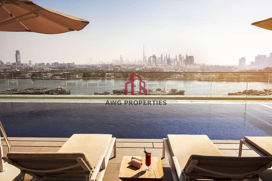 17 The pool by day. jpg