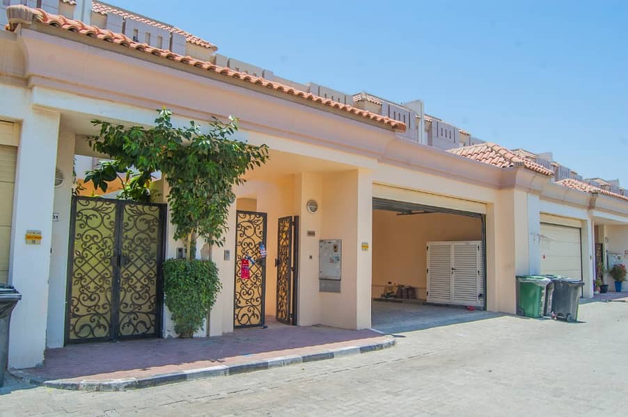 Elegant 4BR Villa Rent  in Al Safa | Maid Room | Best Price