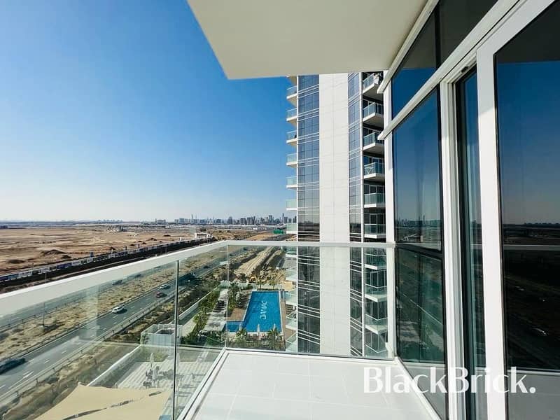 Stunning 1BR|Furnished|Corner Unit|Maintained Stunning 1BR|Furnished|Corner Unit|Maintained