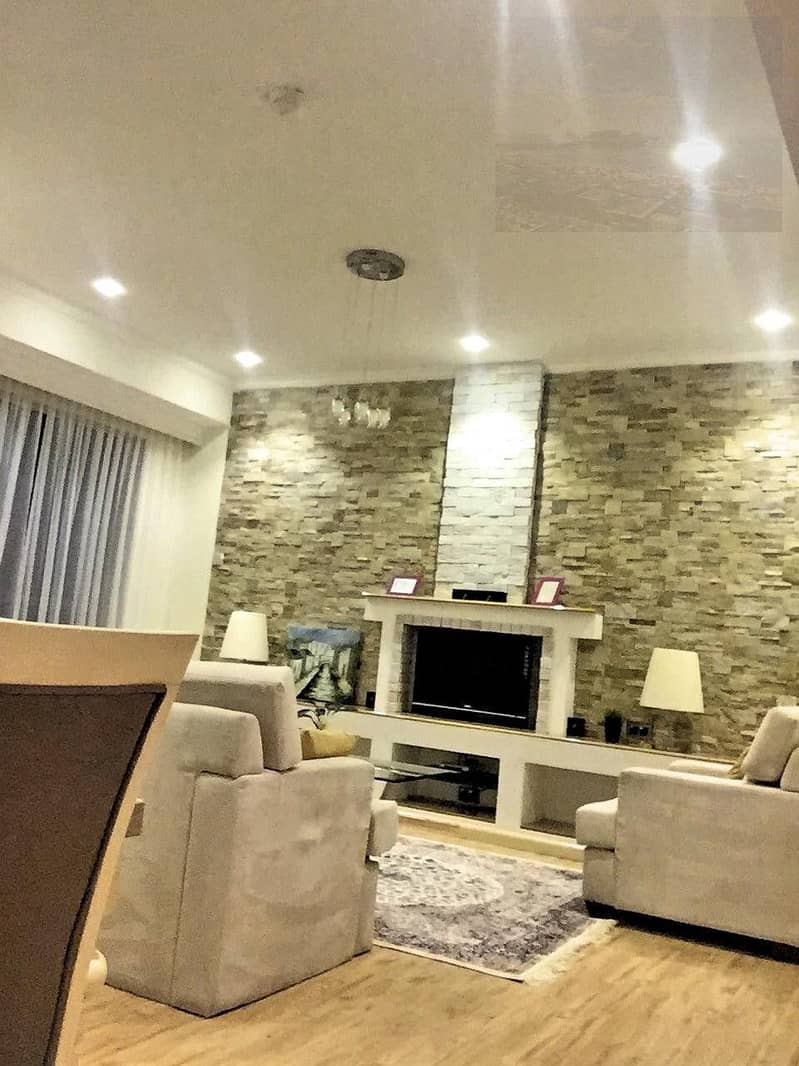 5 living room2. jpeg