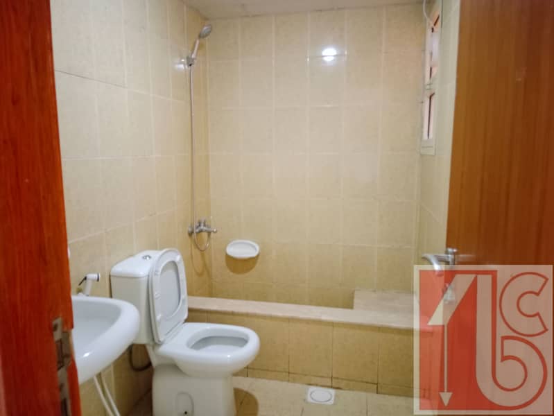 18 2nd Bathroom - الحمام الثاني