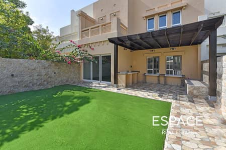 4 Bedroom Villa for Rent in The Lakes, Dubai - Close To Pool | 4 bed | Fully Upgraded
