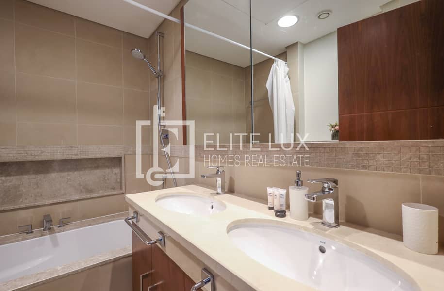 35 master bdrm toilet 1. jpg