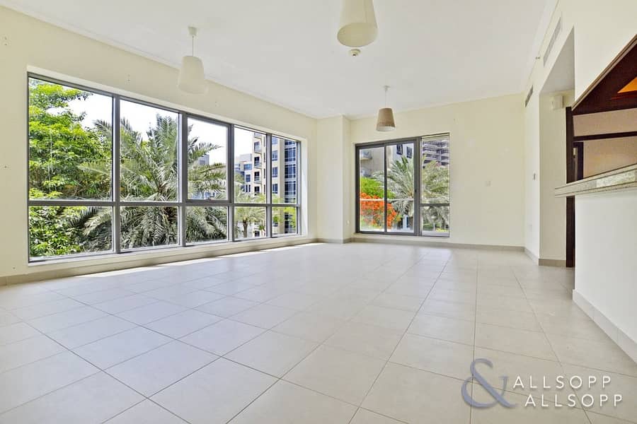 Vacant | Bright | Pool View | One Bedroom