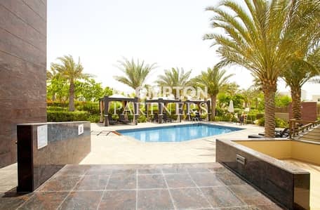 Luxury Apartment with Great Facilities Luxury Apartment with Great Facilities