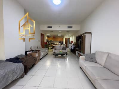 Convenient Community | Huge Layout | Fully Fitted Kitchen I Spacious I Good Location