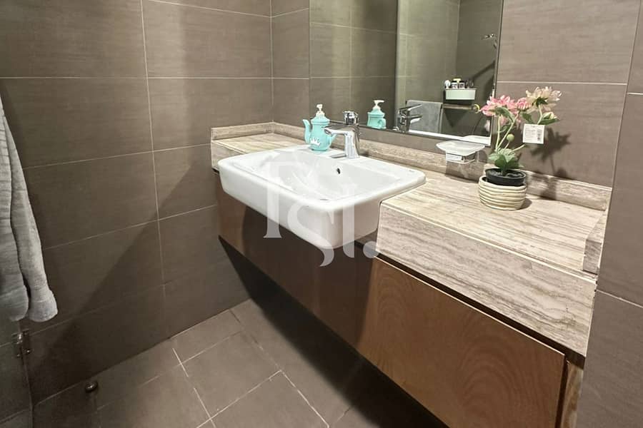 6 2BRM-Apartment-Unit-402-Shams-Al-Reem-Island-Abu-Dhabi-UAE-Comfort-Room (2). jpg