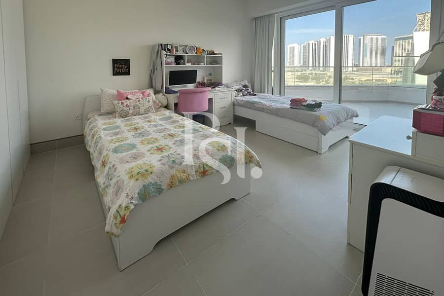 9 2BRM-Apartment-Unit-402-Shams-Al-Reem-Island-Abu-Dhabi-UAE-Bedroom (16). jpg