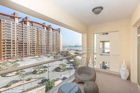 1 Bedroom Flat for Rent in Palm Jumeirah, Dubai - Beautiful Furnished 1 B/R B Type