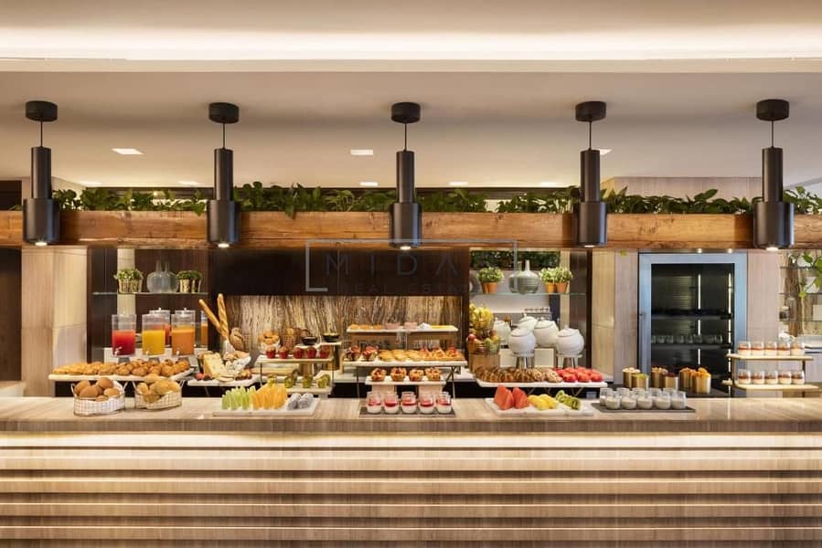 10 CLUB LOUNGE 1. jpg