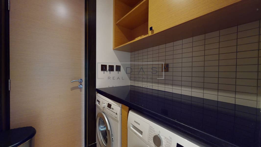 6 LAUNDRY ROOM. jpg